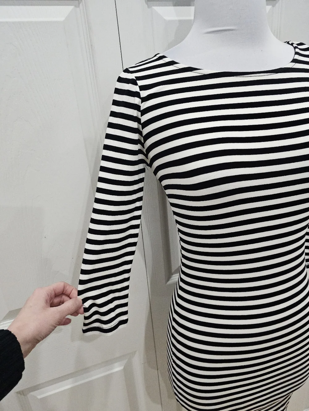 Forever 21 Black & White Striped Bodycon 3/4 Sleeve Basic Stretchy Dress S - Picture 4 of 9